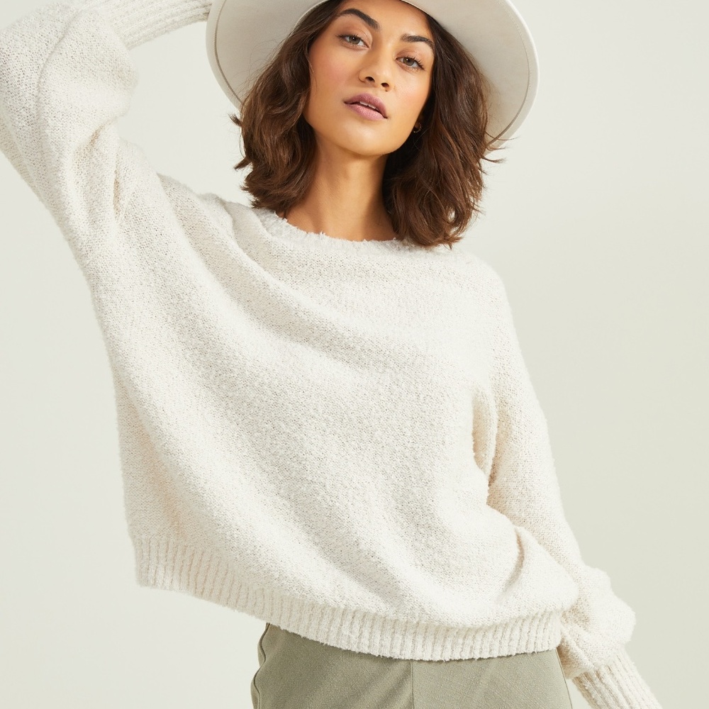 Gianni Bini White Knit Sweater (medium)
